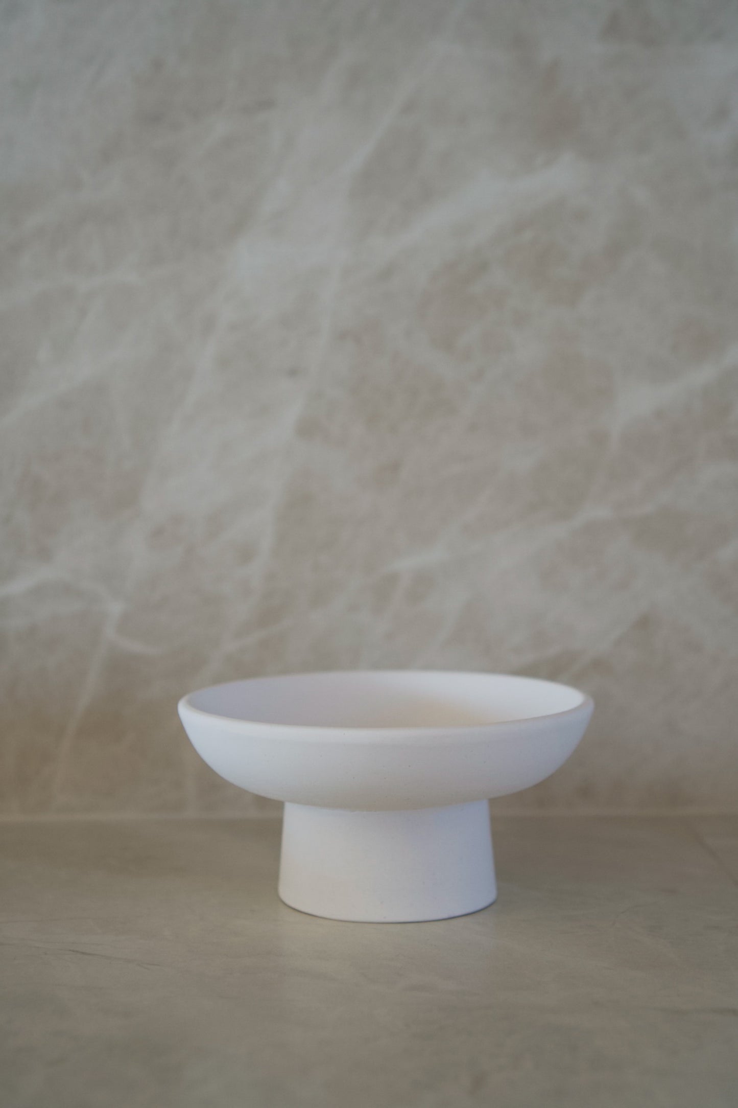 LINDA Pedestal Bowl