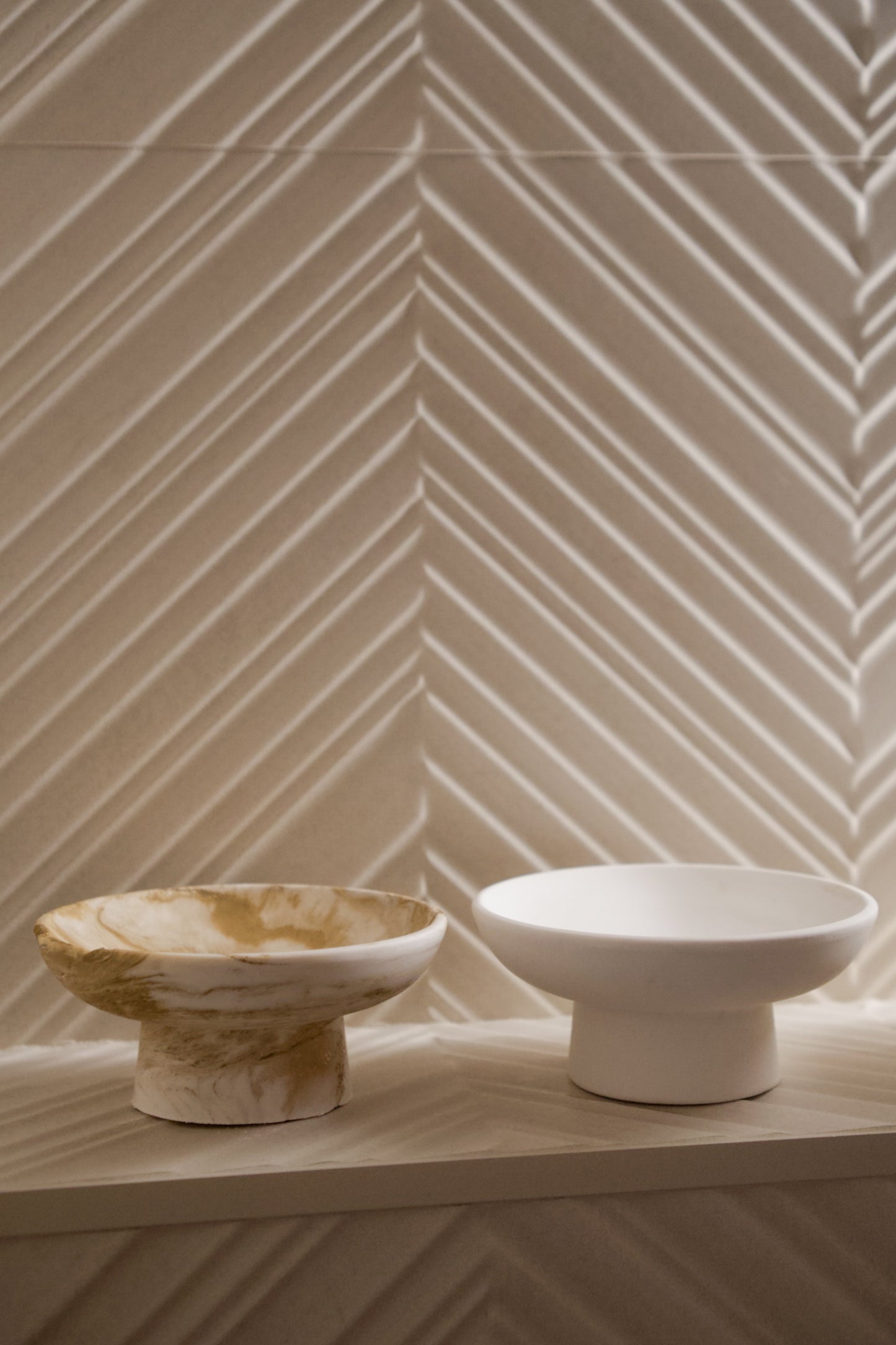 LINDA Pedestal Bowl